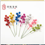 Cành hoa nhiều màu sắc sặc sỡ trang trí nhà nghỉ khách sạn