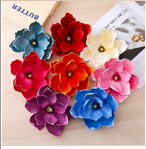 Cành hoa xuyến chi đầy đủ màu sắc phù hợp cho trang trí decor không gian