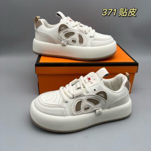 Giày nữ thể thao theo phong cách hiện đại