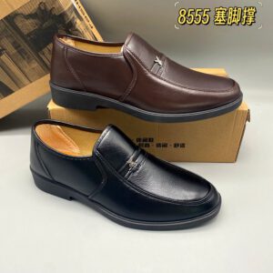 Giày phù hợp cho người trung niên và người cao tuổi