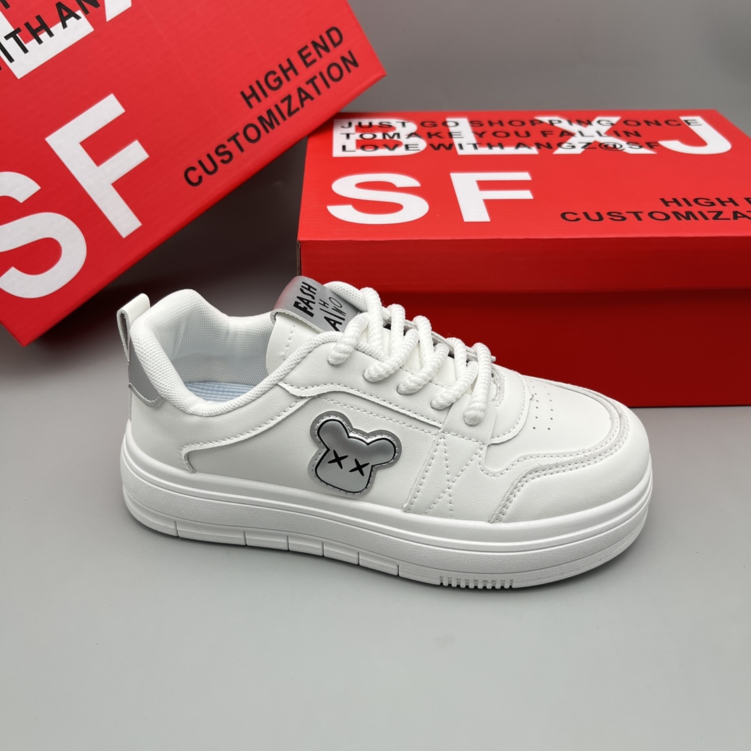 Giày nữ thể thao theo phong cách hiện đại và tối giản nhất