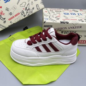 Giày thể thao cho nữ phù hợp thời trang hiện nay