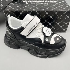 Giày thể thao thời trang mang phong cách mùa thu đông mẫu mới nhất