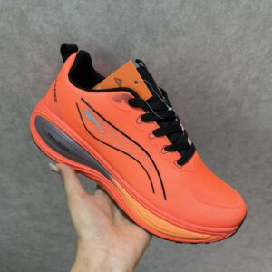 Giày chạy bộ nam nữ phù hợp phong cách thể dục thể thao