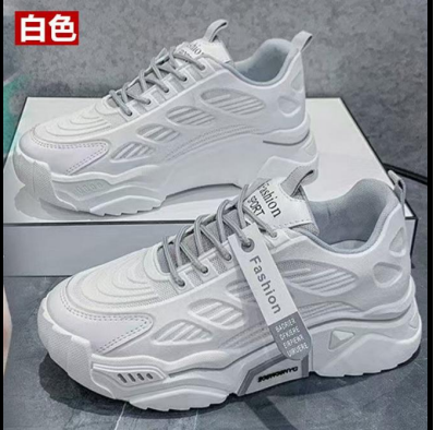 Đôi giày thể thao chunky màu trắng với điểm nhấn màu xanh nhạt và nhiều mẫu mã khác nhau dành cho phụ nữ mới nhất