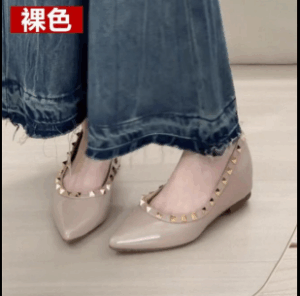 Guốc bệt mũi nhọn nữ đinh tán trượt cao su PU mẫu mới nhất