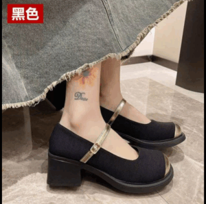 Đôi giày búp bê Mary Jane có quai ngang, đế dày và mũi giày mẫu mới