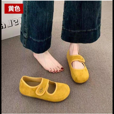 Giày Mary Jane của Birkenstock, là mẫu Birki's Maria hoặc Mantova mới nhất dành cho nữ