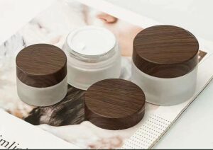 Chai kem phủ vân gỗ mới, tinh chất thủy tinh tinh mờ mẫu mới nhất