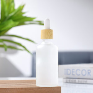 Lọ chiết vòng gỗ đầu nhỏ bằng nhựa trắng chai mờ thủy tinh sỉ lẻ xưởng kho Hà Nội mới nhất