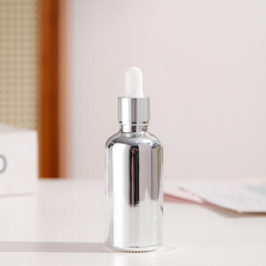 Chai lotion, chai rỗng dùng để nạp lại vòng bạc đầu nhỏ nhựa trắng chai bạc thủy tinh mẫu mới nhất sỉ lẻ tại xưởng kho Hà Nội