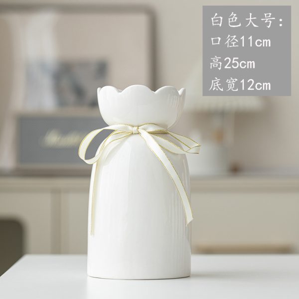 Bình hoa gốm sứ hình cánh hoa ba kích cỡ