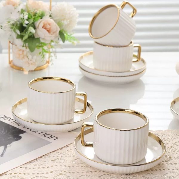 Cốc sứ và đồ bàn ăn viền ánh kim kiểu châu Âu