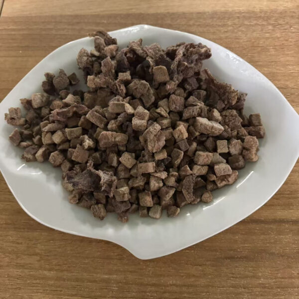 Đồ ăn vặt cá và thịt sấy cho chó mèo