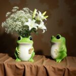 Bình gốm hình chú ếch mắt lớn