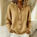 Áo cardigan dệt kim có mũ cài cúc nữ