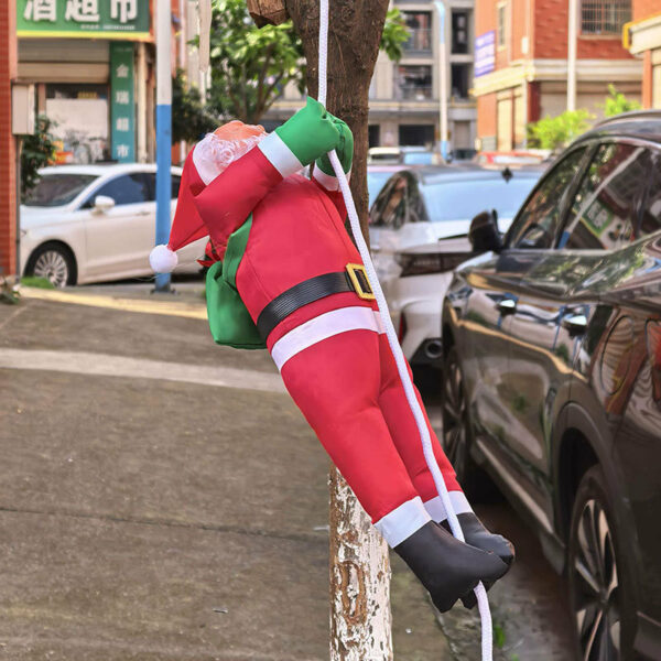 Mô hình ông già Noel leo thang và leo dây