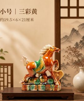 Tượng ngựa gốm ba màu cầm quả hồng