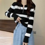 Áo len nữ cổ khóa kéo họa tiết sọc