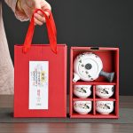 Bộ ấm trà tay bên men tuyết kèm hai hoặc bốn chén
